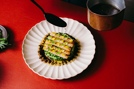 Schorseneren met parelcouscous en bietenvinaigrette