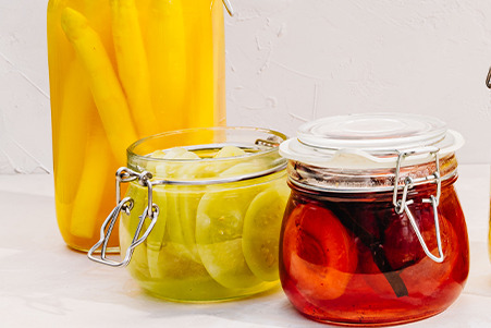 Groene tomaat op pekel